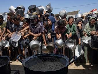 Ο ισραηλινός στρατός κάλεσε τους κατοίκους της Πόλης της Γάζας να την εγκαταλείψουν και να μετακινηθούν προς νότο