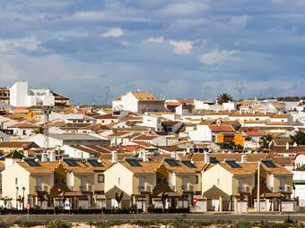 Η Ισπανία προωθεί σχέδιο φορολόγησης 100% των αγοραστών κατοικιών από χώρες εκτός ΕΕ