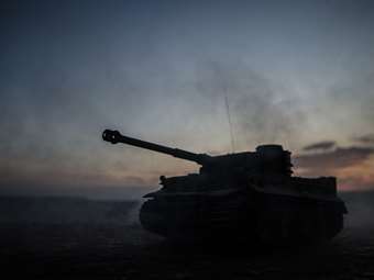 Bloomberg Intelligence: Ο επανεξοπλισμός της Ευρώπης ίσως χρειαστεί πάνω από μια 10ετία