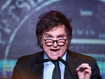 Αργεντινή: "Ο λαός θα υποφέρει" λένε πολίτες, σοκαρισμένοι από τα σκληρά μέτρα λιτότητας