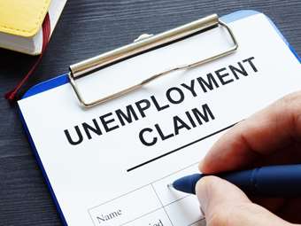 ΗΠΑ: Ισχυρή μείωση των νέων επιδομάτων ανεργίας σε χαμηλό άνω των 3 ετών