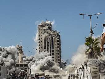 Συνεχίζεται η πολιορκία της Γάζας: 10 Παλαιστίνιοι νεκροί κοντά σε νοσοκομείο, βρέφος πέθανε από υποσιτισμό