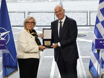 Γαλλία: Εκτενής κάλυψη από γαλλικά ΜΜΕ της επίσκεψης της υπ. Άμυνας, Κ. Βοντρίν, στην Αθήνα