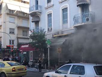 Φωτιά σε διαμέρισμα στην πλατεία Αμερικής – Δεν εγκλωβίστηκαν άτομα