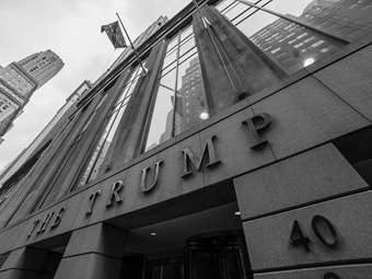 Τραμπ: Σε ειδικό servicer η υποθήκη του ουρανοξύστη του στη Wall Street