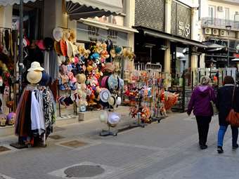 Τόνωση της αγοράς αναμένεται να φέρει ο πασχαλινός τζίρος - Ανοικτά τα καταστήματα σήμερα, Κυριακή των Βαΐων