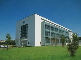 Ο Όμιλος FAMAR επεκτείνει το παραγωγικό του αποτύπωμα στη Β. Ευρώπη