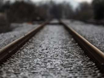 Βρετανία: Τέσσερις τραυματίες σε εκτροχιασμό τρένου