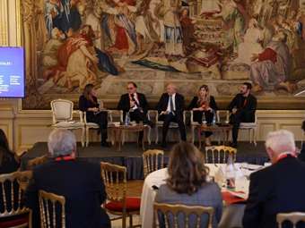 2ο Φόρουμ Δελφών στο Παρίσι: "Σημαντικό για τις σχέσεις Ελλάδας - Γαλλίας να γίνουν περισσότερα"