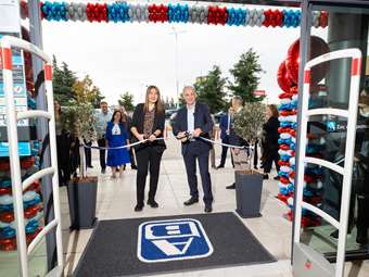 Το ανανεωμένο ΑΒ κατάστημα στη Θεσσαλονίκη γιορτάζει με γευστικές δοκιμές, πλούσια δώρα και μεγάλες προσφορές!