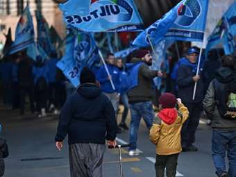 Ιταλία: Σε εξέλιξη η γενική απεργία κατά της κυβέρνησης Μελόνι