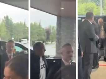 CNN: Ο συμβολισμός πίσω από το σοβιετικό φούτερ του Λαβρόφ στην Αλάσκα