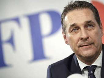 Απαλλάχθηκε των κατηγοριών για διαφθορά ο πρώην ηγέτης της αυστριακής ακροδεξιάς, Χάιντς-Κρίστιαν Στράχε