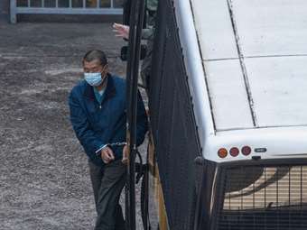 Καταδίκη Τζίμι Λάι: Βρετανία, ΕΕ και Ιαπωνία ζητούν την απελευθέρωσή του πρώην μεγιστάνα του Τύπου - "Του άξιζε να τιμωρηθεί", λέει η Κίνα