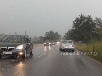 Χαλκιδική: Κλειστοί δρόμοι στον δήμο Ν. Προποντίδας λόγω υπερχείλισης ρεμάτων