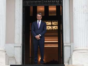 Ανασχηματισμός αυτοκριτικής και απόδοσης ευθυνών για ακρίβεια, επαγγελματίες, αγρότες, εργασιακά- Mήνυμα για μεταναστευτικό - Η νέα κυβέρνηση