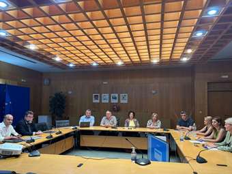 Β. Οικονόμου: "Δεν θα υπάρχει λεωφορείο και τρόλεϊ στην Αθήνα που να μην είναι προσβάσιμο στα ΑμεΑ μετά το β' 6μηνο του 2025"