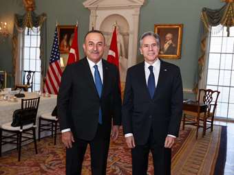 Τσαβούσογλου: "Δεν πουλάμε πολεμικό εξοπλισμό στη Ρωσία"