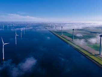 Το μισό ρεύμα στην Ευρώπη παράγεται πλέον από ΑΠΕ - Τι σημαίνει για τις τιμές - Τα στοιχεία της Eurelectric