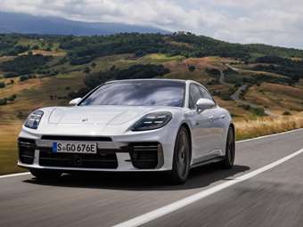 Παρουσιάστηκε η πιο ισχυρή Porsche Panamera όλων των εποχών