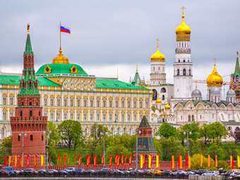 Κρεμλίνο προς Χέγκσεθ: "Και εμείς ενισχύουμε τις ένοπλες δυνάμεις μας"