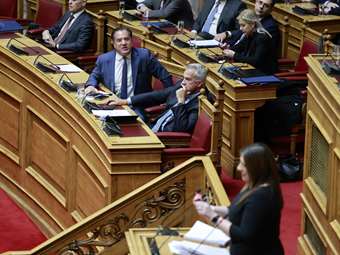 Νέα ένταση με Ζ. Κωνσταντοπούλου και Άδ. Γεωργιάδη - Θ. Μπούρα: "Κυρία εθνική Εισαγγελεύς"- "Αποτελώ κίνδυνο για σας"