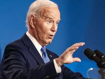 ΗΠΑ: Ο Τζο Μπάιντεν απένειμε χάρη σε δημόσιους λειτουργούς και βουλευτές που απειλούνται με δίωξη από τον Τραμπ