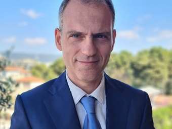 Το μετέωρο βήμα του Κάβουρα