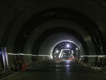 Εγκαινιάζεται το μεγαλύτερο τούνελ του κόσμου-πού βρίσκεται και πόσα χιλιόμετρα είναι