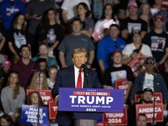 Ο Τραμπ δεν μπλοφάρει για το NATO