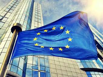 ΕΕ: Υπέρ της επιβολής πολύ υψηλών δασμών στα λιπάσματα της Ρωσίας και της Λευκορωσίας - Η απάντηση του Κρεμλίνου