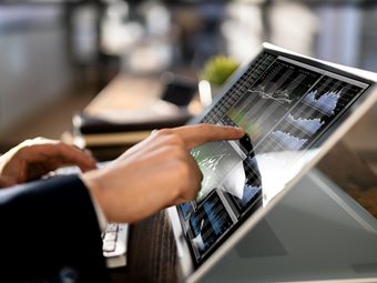 Bloomberg: Τι μπορεί να πάει στραβά για το ισχυρό ράλι μετοχών στην Ευρώπη