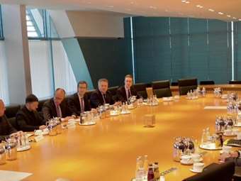 ΗΠΑ: Το 90% των ζητημάτων Ρωσίας-Ουκρανίας έχει επιλυθεί - Εγγυήσεις ασφαλείας τύπου Άρθρου 5 στο τραπέζι