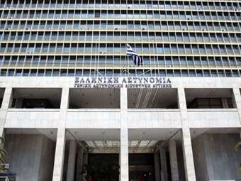 Στη ΓΑΔΑ ο ανιψιός του 68χρονου από το διπλό φονικό της Φοινικούντας - Σε εξέλιξη η απολογία του φερόμενου ως φυσικού αυτουργού