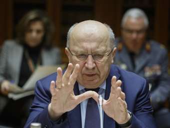 Επίτροπος Άμυνας ΕΕ: Αν οι ΗΠΑ καταλάβουν τη Γροιλανδία με τη βία, θα σημάνει το τέλος του ΝΑΤΟ