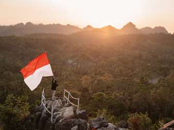 Ινδονησία: Τουλάχιστον 18 νεκροί και 5 αγνοούμενοι από πλημμύρες στο νησί Σουμάτρα