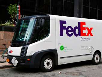 FedEx: Μειωμένη κερδοφορία για το τρίμηνο και υποβάθμιση του outlook