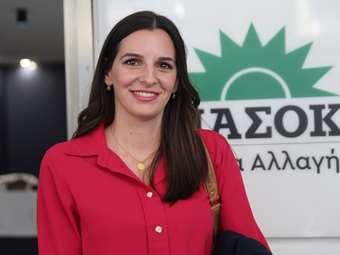 Ο. Μαρκογιαννάκη: "Ένα ακόμα καλοκαίρι μετράμε πληγές, είμαστε στο ίδιο έργο θεατές"