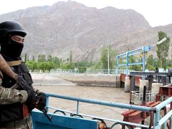 Κιργιστάν - Τατζικιστάν: Συμφωνία για επίλυση των συνοριακών διαφορών τους που προκάλεσαν πολύνεκρες συγκρούσεις