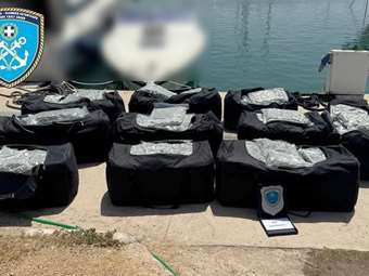 Λιμενικό: Κατάσχεση 194 κιλών ακατέργαστης κάνναβης στη Γλυφάδα