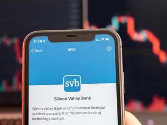 ΗΠΑ: Η κυβέρνηση Μπάιντεν αναμένεται να προβεί σε μία "ουσιαστική" ανακοίνωση για τη στήριξη των καταθέσεων στην SVB