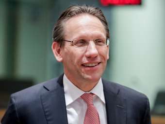 Γερμανία: Επίσπευση των εκλογών ζητά ο αρχηγός της αντιπολίτευσης