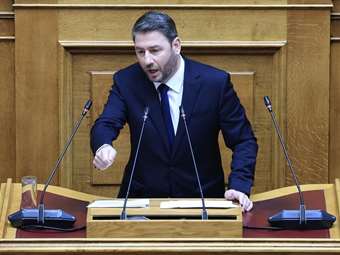 Androulakis: Mitsotakis is 'far removed from the painful reality Greeks experience'