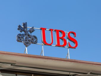 Αυξάνει το μέρισμα η UBS