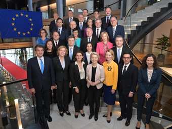 Κατευθείαν στα βαθιά πέφτει η νέα Κομισιόν