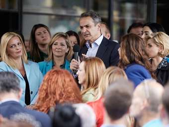 Κ. Μητσοτάκης: Να στήσουμε ανάχωμα απέναντι σε αυτούς που πρόστυχα εκμεταλλεύονται τη χριστιανική πίστη