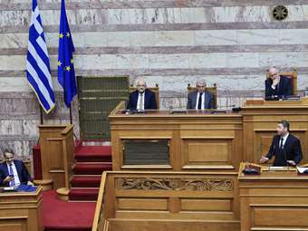 Σκηνές και "παράδοξα" από την κορυφαία κοινοβουλευτική μάχη του 2024- Πώς "πέρασε" ο προϋπολογισμός