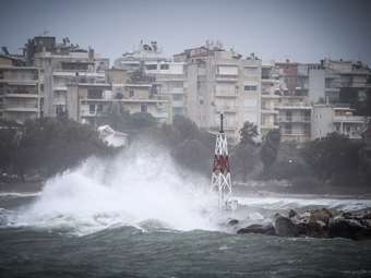 Πειραιάς: Ακυρώσεις και τροποποιήσεις ακτοπλοϊκών δρομολογίων λόγω θυελλωδών ανέμων