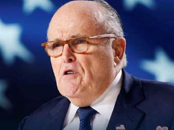 ΗΠΑ: Ο Ρούντι Τζουλιάνι είπε σε δικαστήριο ότι δεν μπορεί να πληρώσει τους λογαριασμούς του