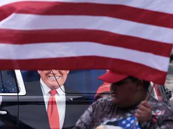 Ο Τραμπ χάνει - με γοργούς ρυθμούς -  τους νέους ψηφοφόρους